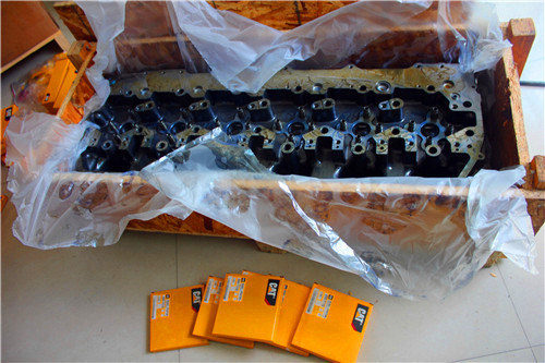 卡特C18發(fā)動(dòng)機(jī)關(guān)鍵零配件價(jià)格對(duì)比與購(gòu)買(mǎi)建議